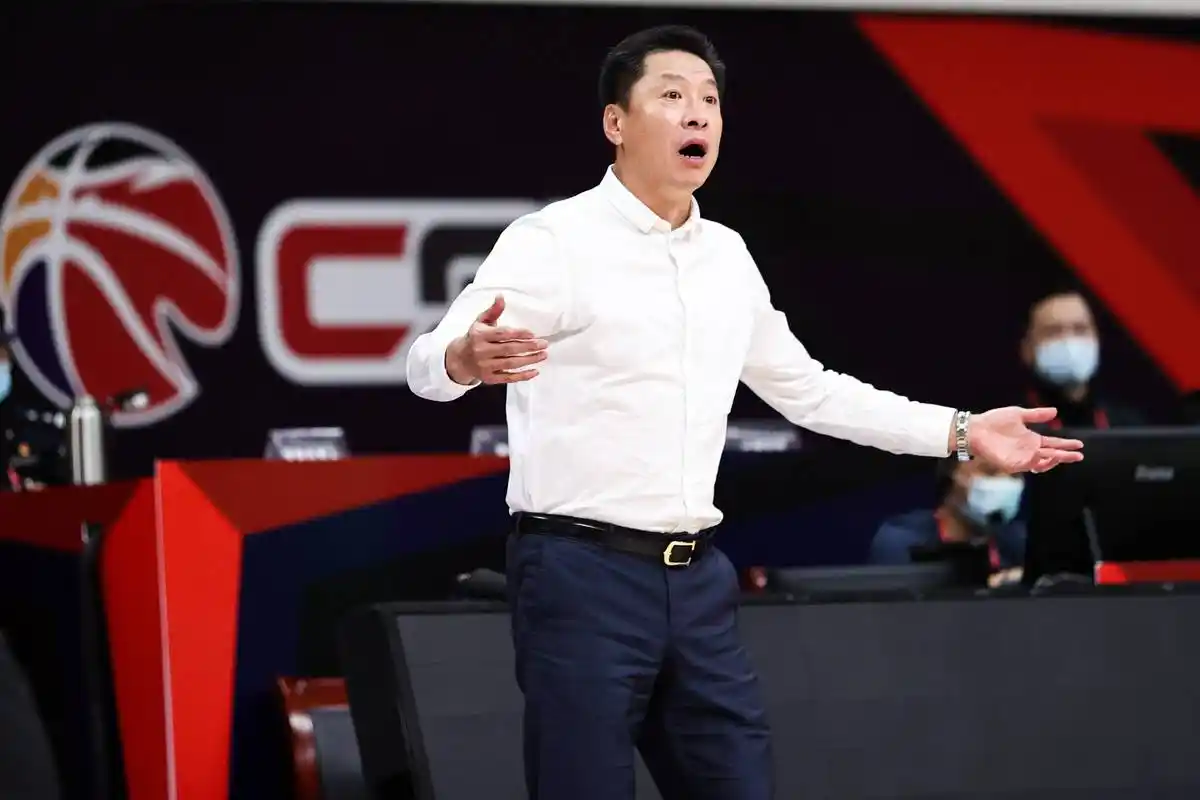 李春江回归，上任北控顾问？名记透露，刘晓宇将加入教练组