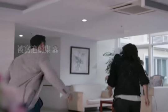 此刻安迪其实很崩溃，她想到了自己在未来的某一天或许也会变成弟弟这个样子