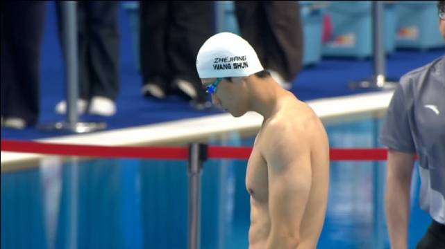 汪顺200混预赛2分00秒68，总成绩第3晋级决赛