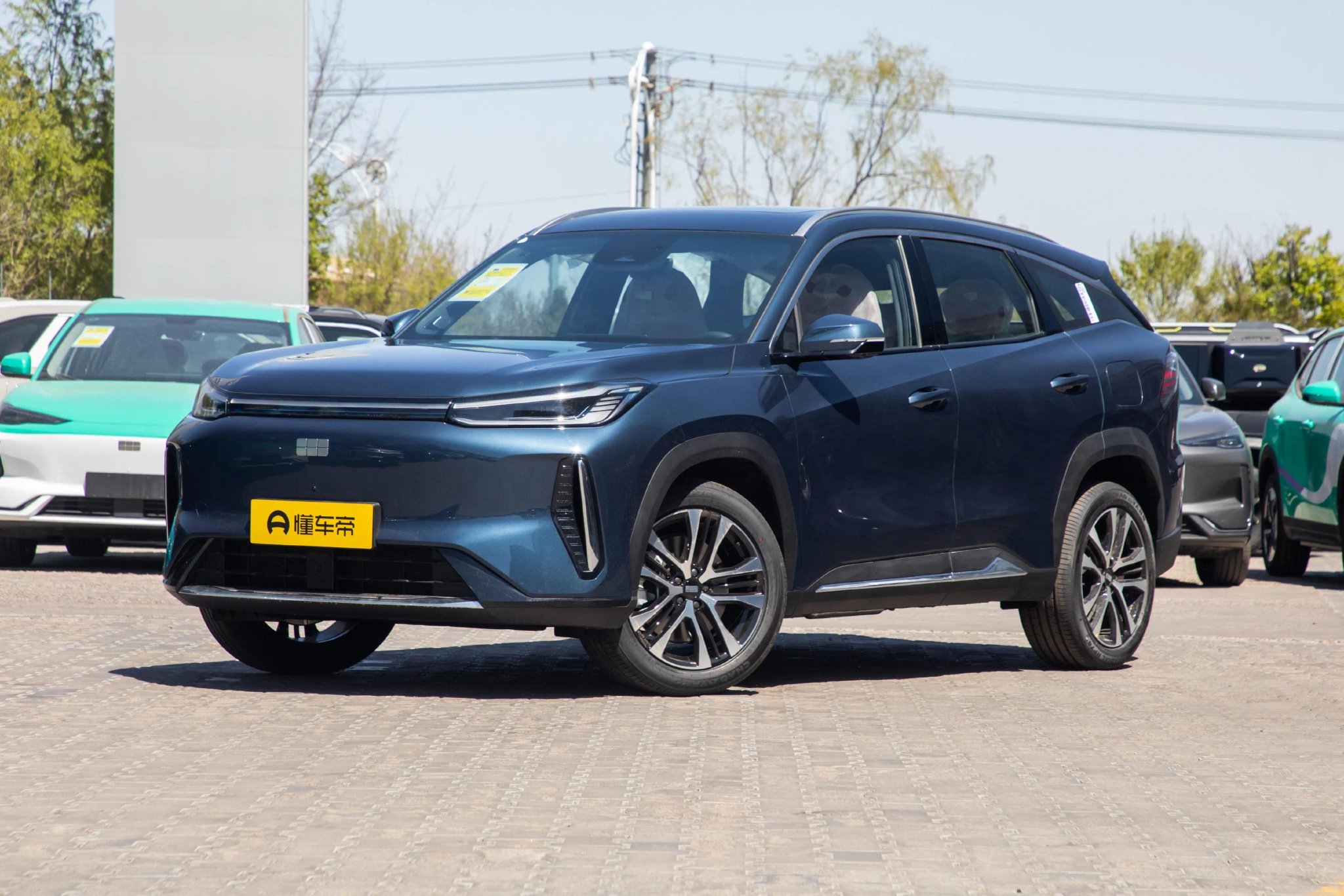 吉利银河M7远航家:家用插混SUV,全场景用车体验测评