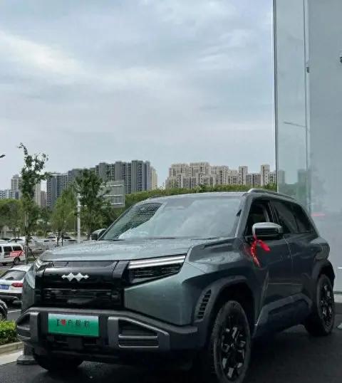钛3紧凑型SUV实测报告：15万级双电机四驱车开一周到底怎样