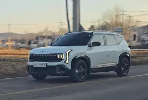 新车  全新设计/三种动力,新一代起亚赛图斯实车,2026年国内推出