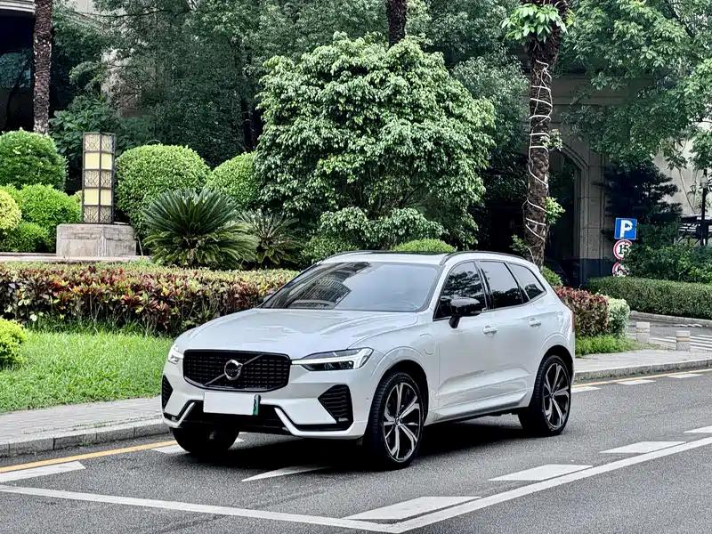 深圳沃尔沃XC60插电式混动二手车 2023款,优惠特价13.68万