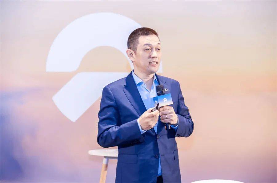从理想主义到现实主义,李斌的心态变了|2023十大年度人物
