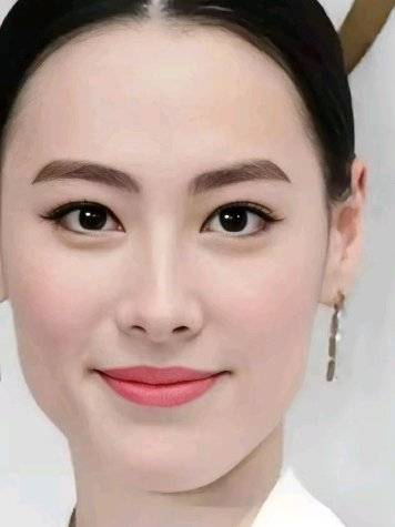 梁洛施马浴柯灵魂同频相伴