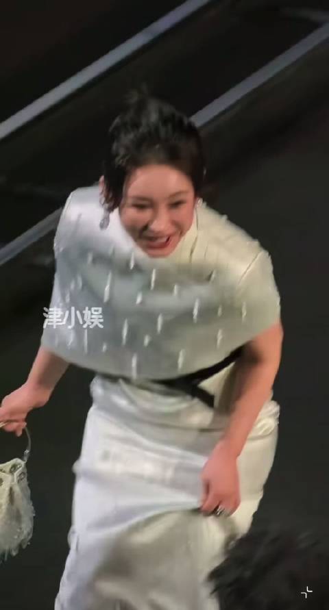 舉手