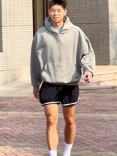 03 年广西篮球职业运动员小崔同学