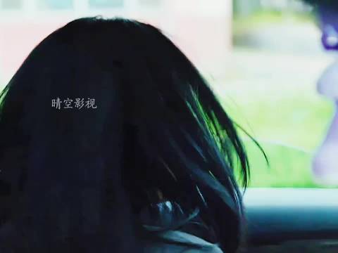 母亲哀求保姆老乡归还孩子