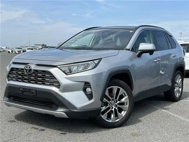 中古のRAV4を購入するなら知っておきたいグレード・年式・注意点