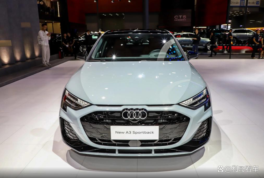 试驾一汽奥迪2026款A3 Sportback 35 TFSI:13万级豪华入门,两厢运动范好开又省心