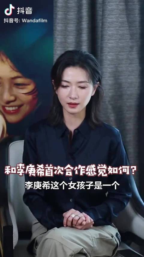 完完全全水青本青 谁能想到第一部电影就贡献了n个神级镜头