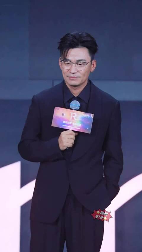 王宝强新片颠覆形象，自导自演集结梁家辉段奕宏