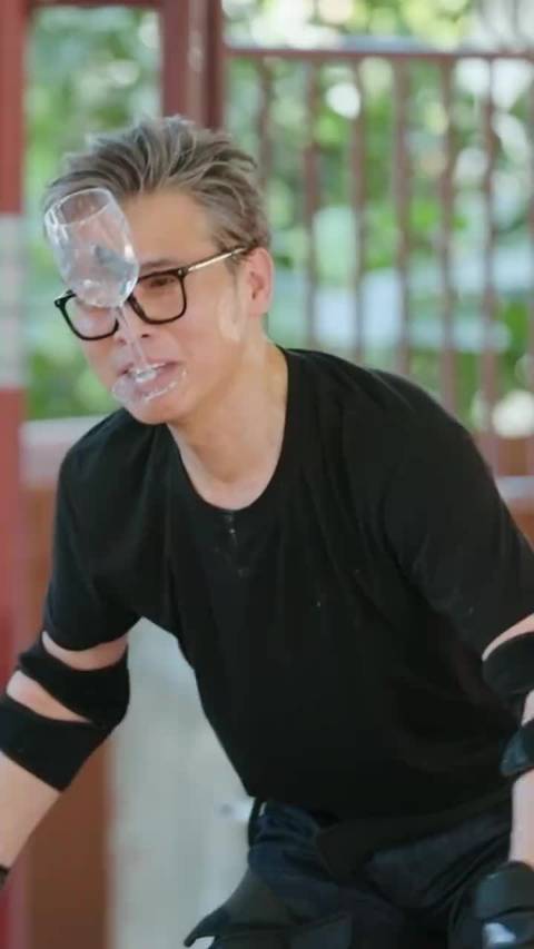 李乃文全肯定喜单3，搭配表情包引关注