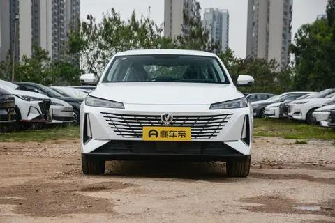 8 万起的插混家轿黑马?长安逸动 PHEV 2025 款深度解析