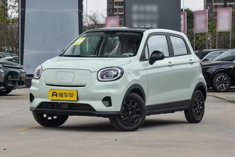 零跑 T03,靠低价智能小巧车身圈粉的入门微型纯电车