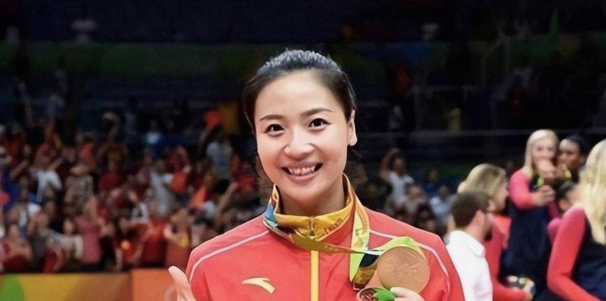 6月10号：朱婷的2号球衣被他人穿走，她的回归是否就此无望