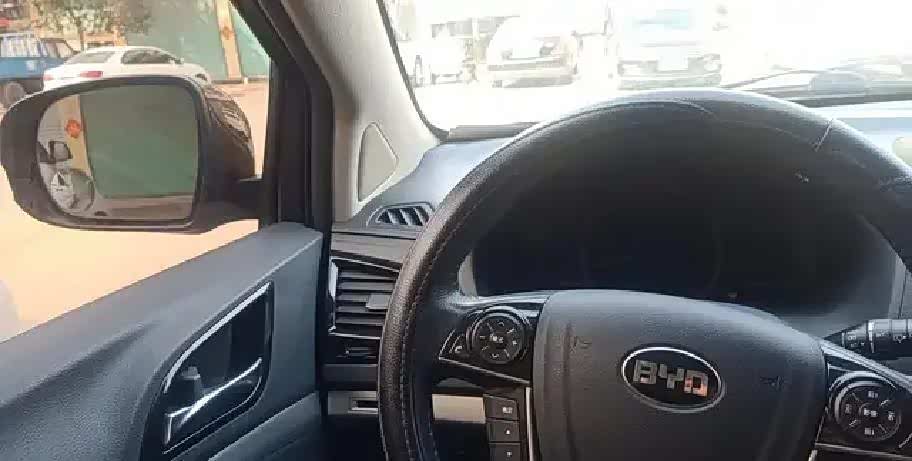 全职跑单首选之争:银河E5对比秦PLUS,谁更适合网约车日常出勤