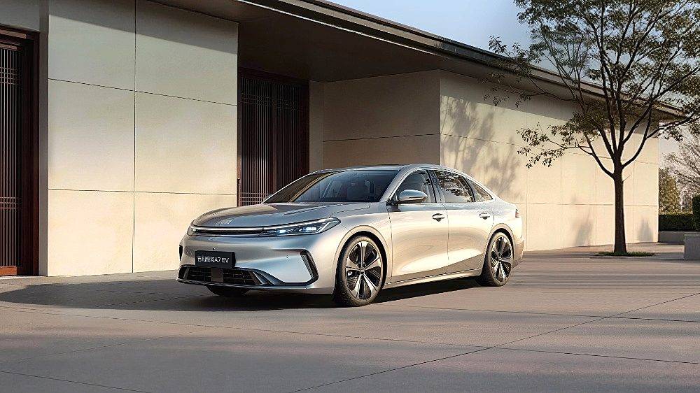 10万级的优质选择 银河A7 EV与秦L EV谁更强?