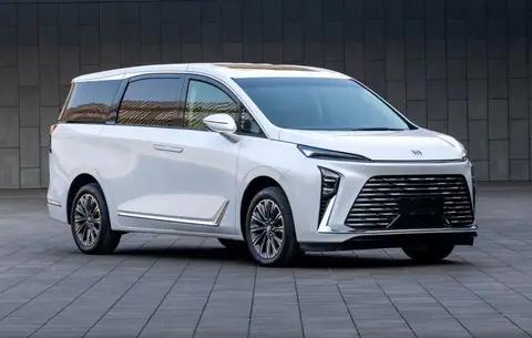 GL8/赛那/传祺M8对比实测，商务体面与家庭温情如何兼得?
