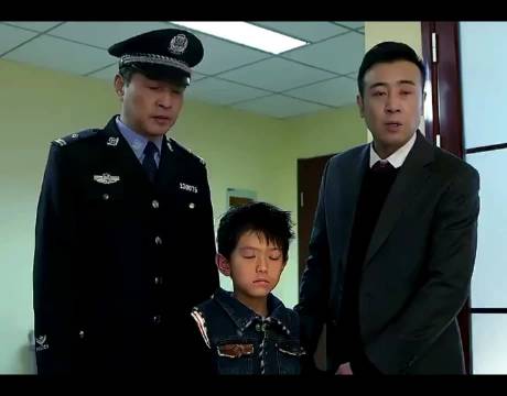 小乞丐随便哼的一首童谣，竟让一位母亲找回了失散多年的儿子
