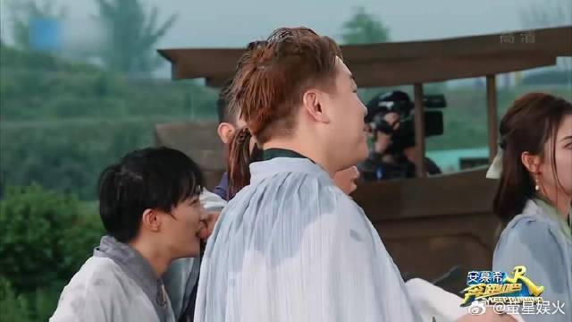 郑恺让胡彦斌再玩一次，不料导演都赞成了，大家直接笑疯丨奔跑吧