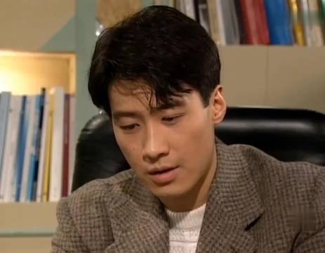李嘉欣回应感情传闻，称名花有主隐藏情感