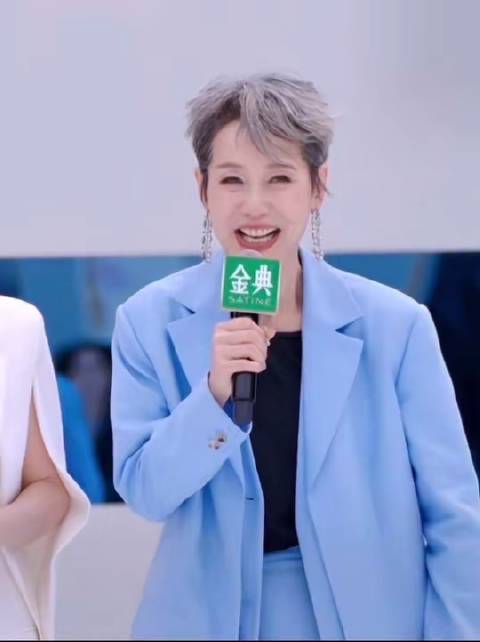 CC与谢娜同框，字字皆梗，句句生花！