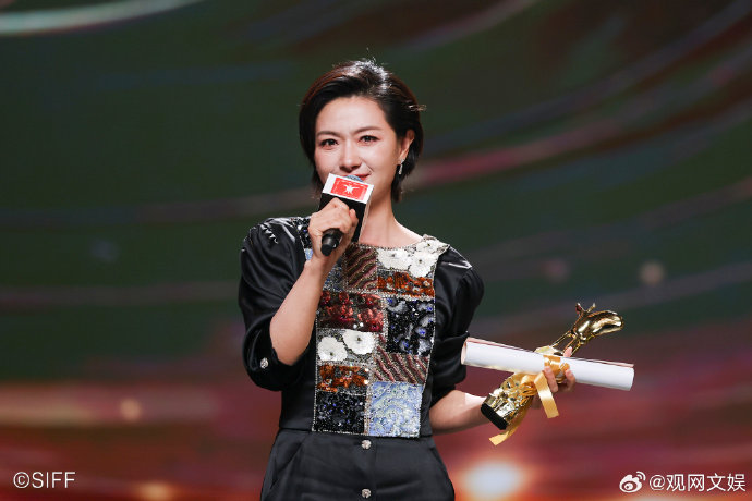 如何看待金爵奖中国女演员（如万茜）获奖间隔时间长的现象？