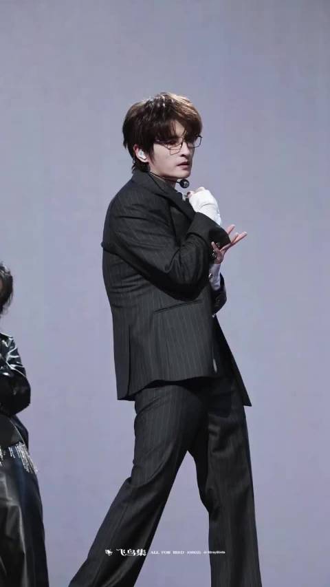张远现场演唱稳如录音，转音尾音精准拿捏