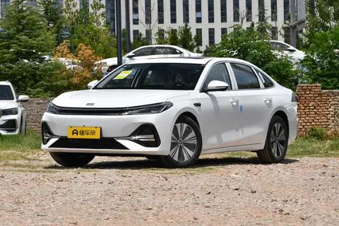 吉利银河A7:电混系统的家用轿车，动力之外还有哪些看点?