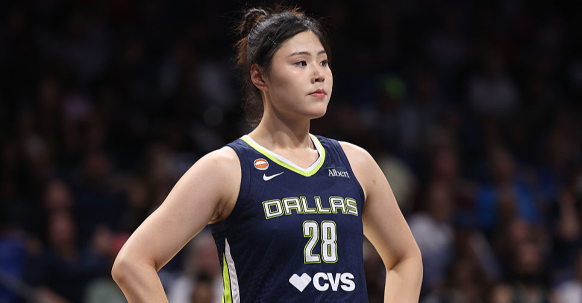 李月汝5分6板1助罚球准绝杀！飞翼主场17分逆转天空