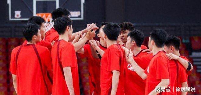 中国男篮热身赛12人名单，三四五阵容配置，新人只有庞峥麟入选