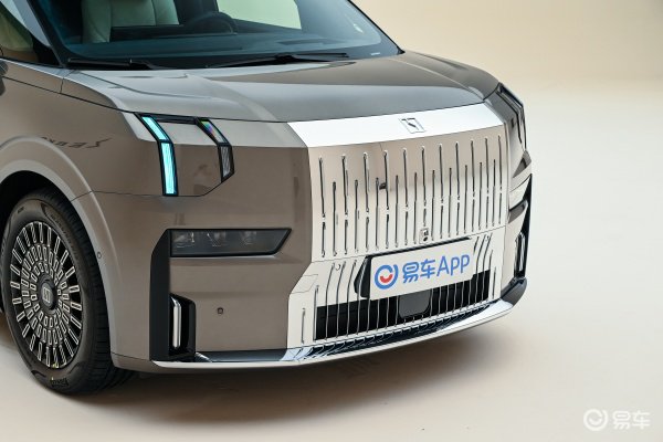 浪漫又居家的大型mpv ZEEKR 009车型解析