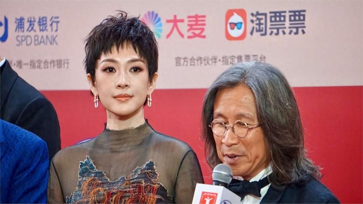 上海这晚明星状态大曝光:梁朝伟老了,鲁豫身形消瘦,李娜赢麻了