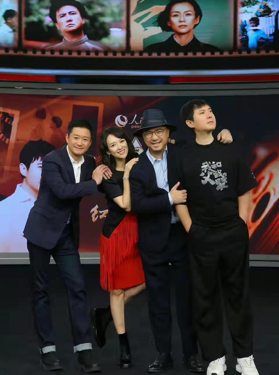 吴磊回应拍电影受伤,从脸上挑出20块火药渣子,导演吴京都心疼他