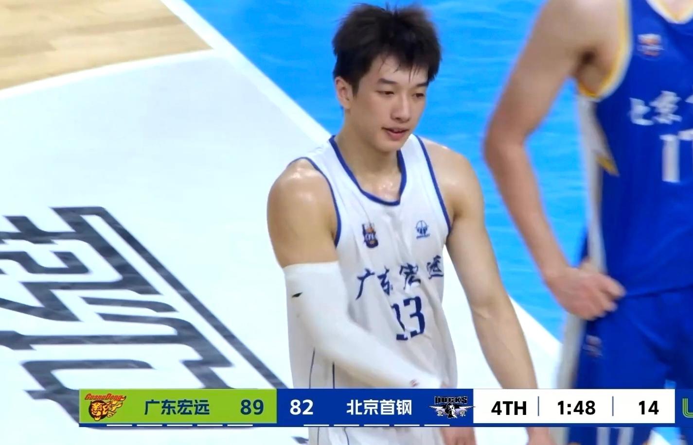 广东9分险胜北京！20岁小将27分12助6板6断，杜锋看粤BA现场沸腾