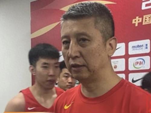 王俊杰23分中国男篮战胜澳大利亚，崔永熙12分正在归来