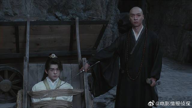 李莲花救方多病 中毒之事曝光，令方多病满眼心疼