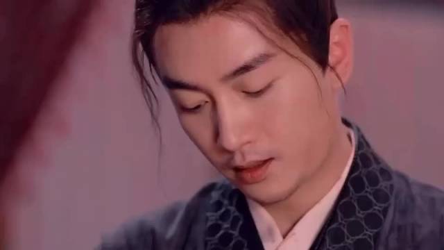 不还钱就不还钱，以身相许抵债吧