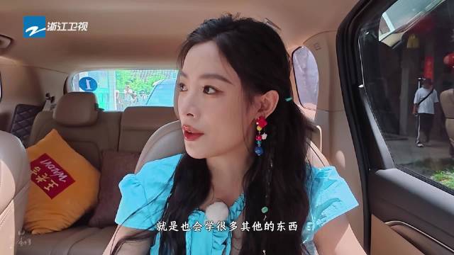 李晨自称陈丽君粉丝，越剧演员回应叫我君君就好