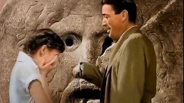 奥黛丽赫本与格里高利派克主演《罗马假日》经典镜头赏析