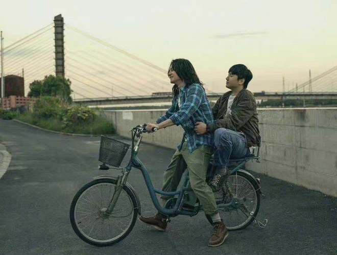 电影《四海》发布预告片，处处是梗