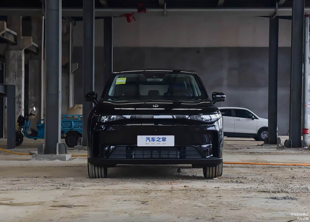 2026款零跑C10怎么选?5款车型配置详解与购车建议