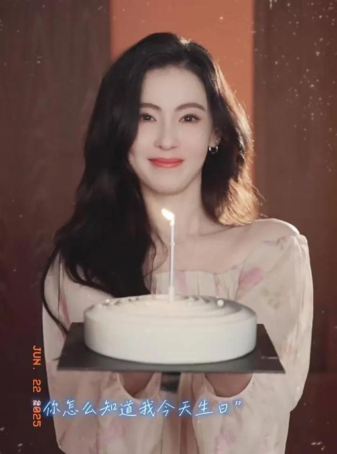 张柏芝为周星驰庆生，晒喜剧之王剧照，网友：梦回柳飘飘与尹天仇