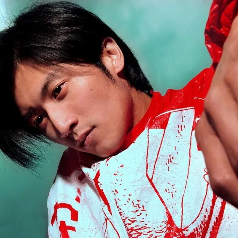谢霆锋也就骗年轻人？俞灏明和女友都不是好人？贾乃亮直播数据造假？郭碧婷根本不敢和向佐离婚？