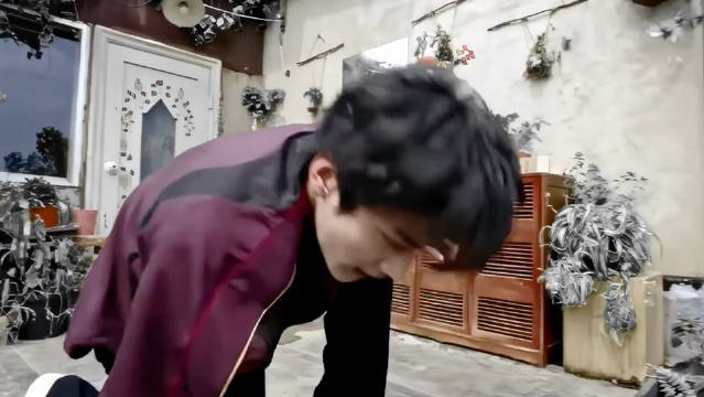 天哦，周柯宇这段跑起来像跑酷 接个动作片吧，也想看！
