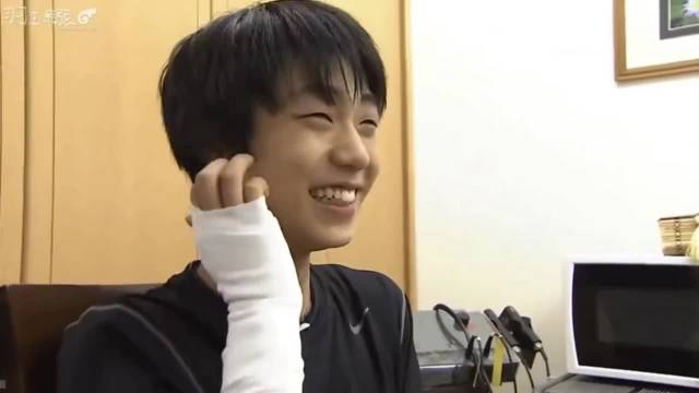 羽生结弦15岁旧照曝光，菊地爷爷赞其率真笑容