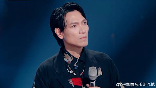 鉴音团点评杨宗纬，和声唱的特别好，不愧是专业歌手！