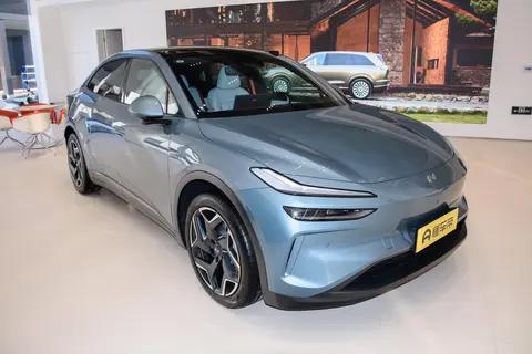 乐道L60 2025款 530km 标准续航四驱版：换电加持下的均衡之选
