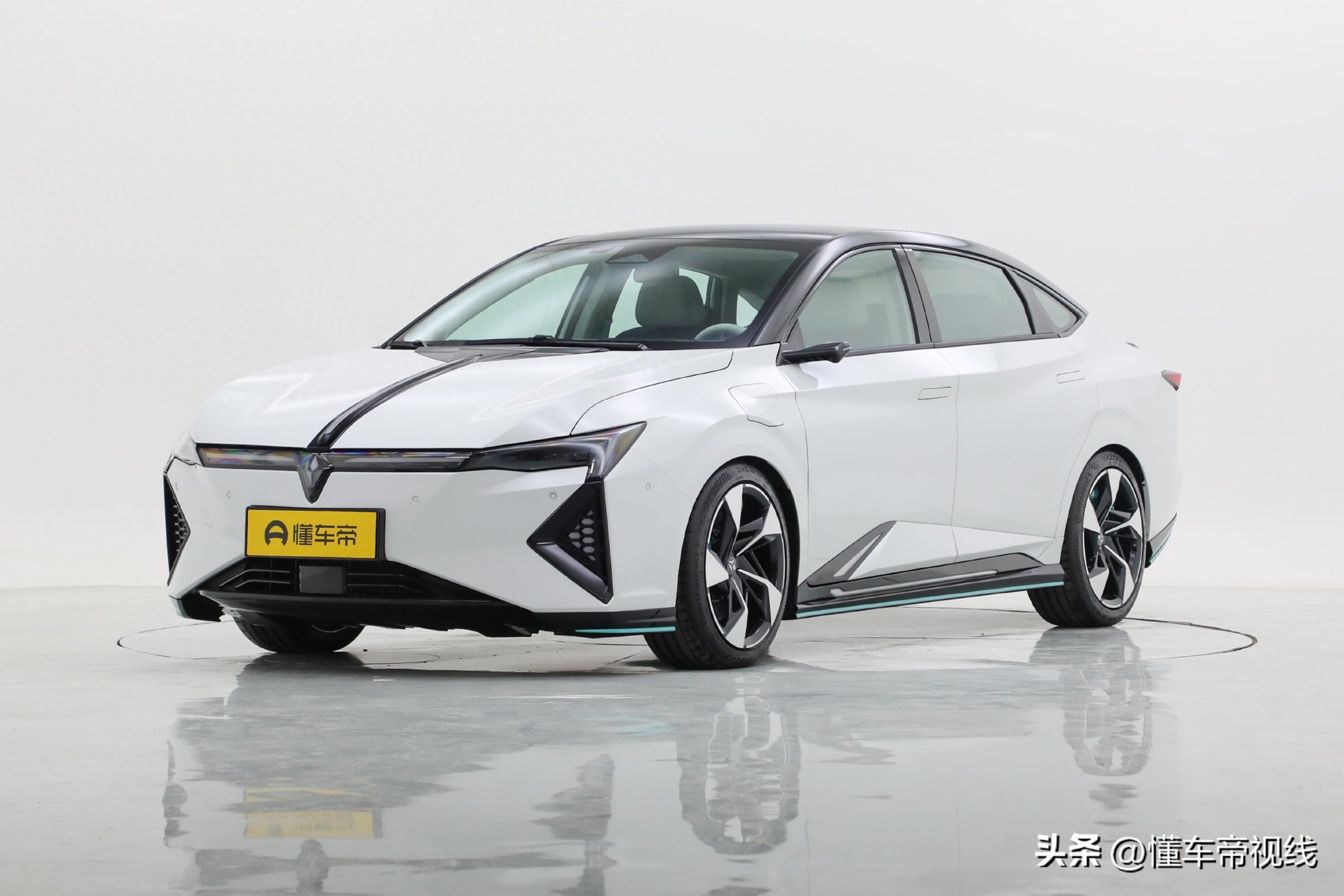 新车  概念车直接量产?定位中型轿车,东风本田灵悉L实车首次亮相